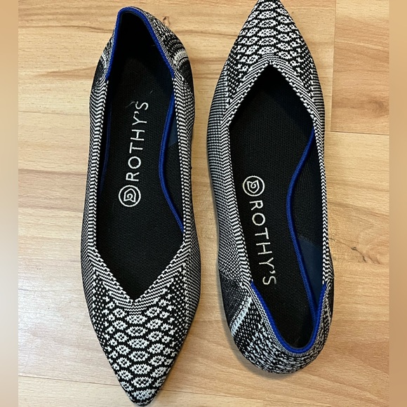 Size 8 Python Point Rothy’s - Picture 3 of 6